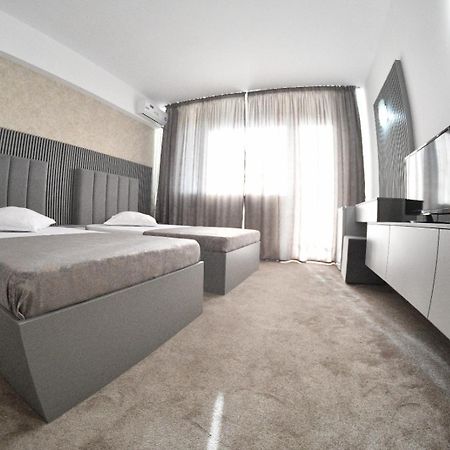 Hotel Parc Craiova Extérieur photo