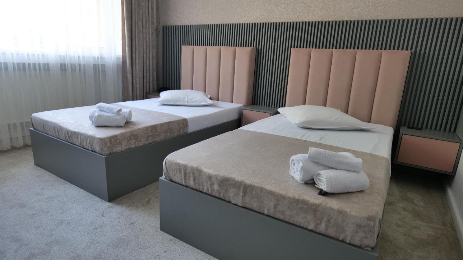 Hotel Parc Craiova Extérieur photo