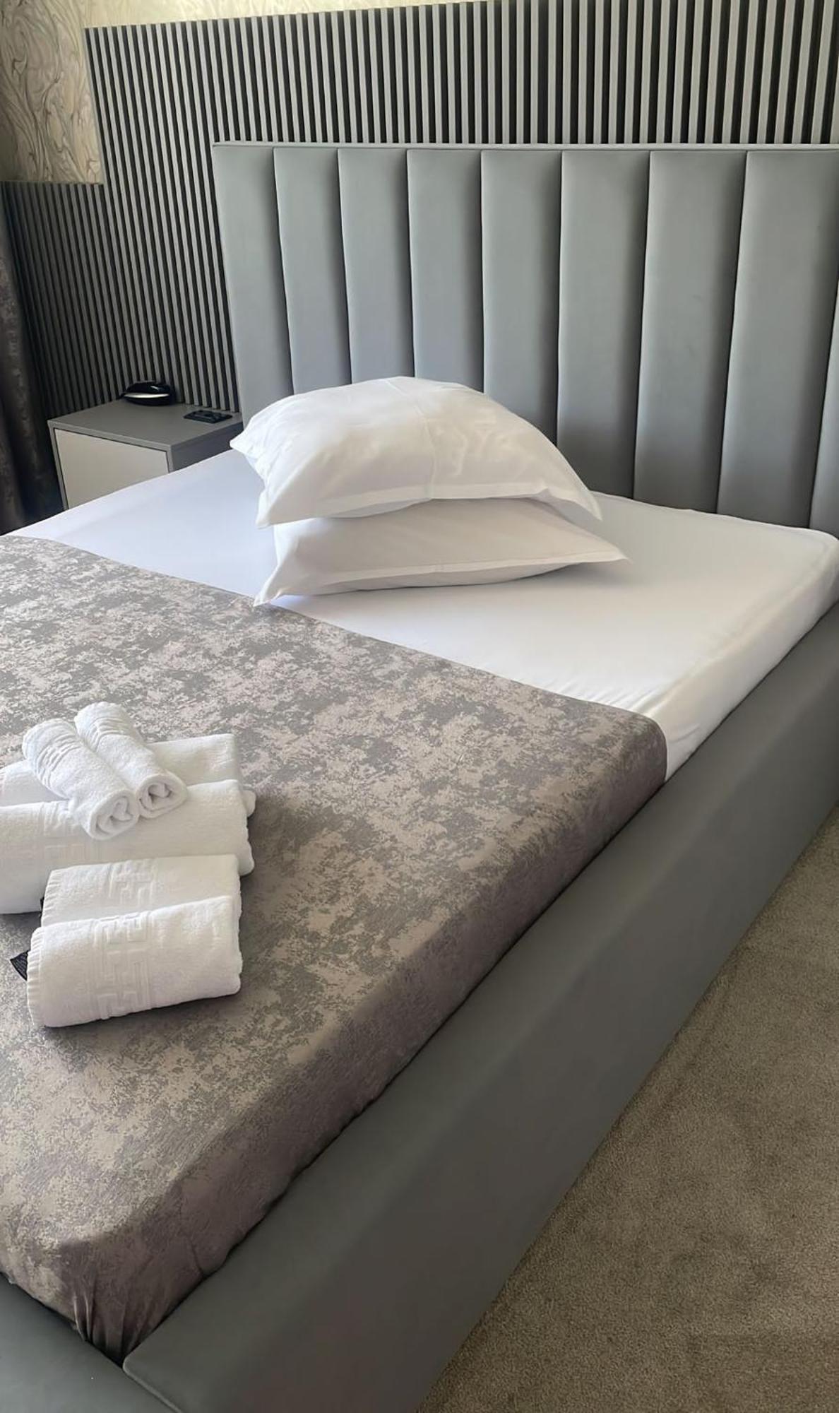 Hotel Parc Craiova Extérieur photo